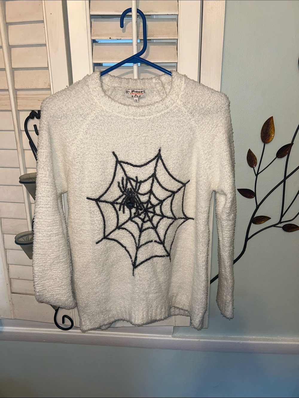 Hollywood Spiderweb Sweater in White Size Small Like New